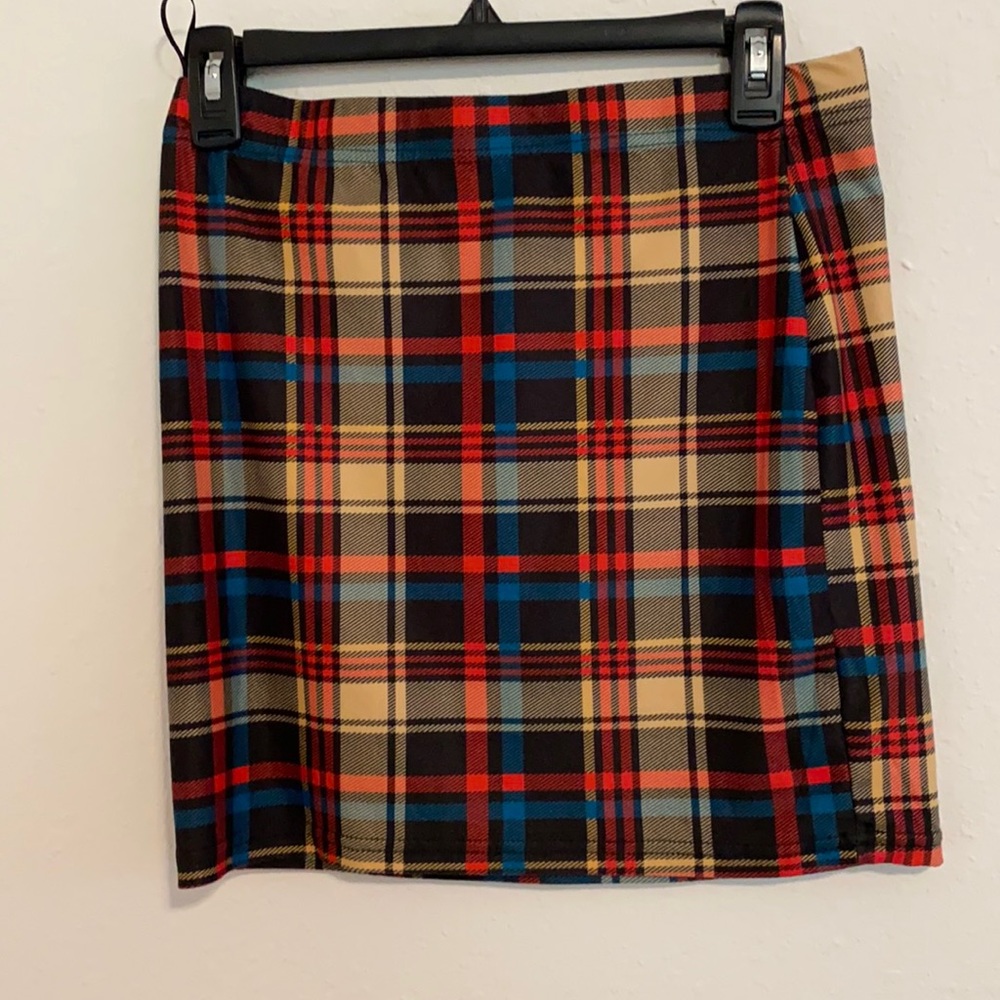 Colored stripped mini pencil skirt